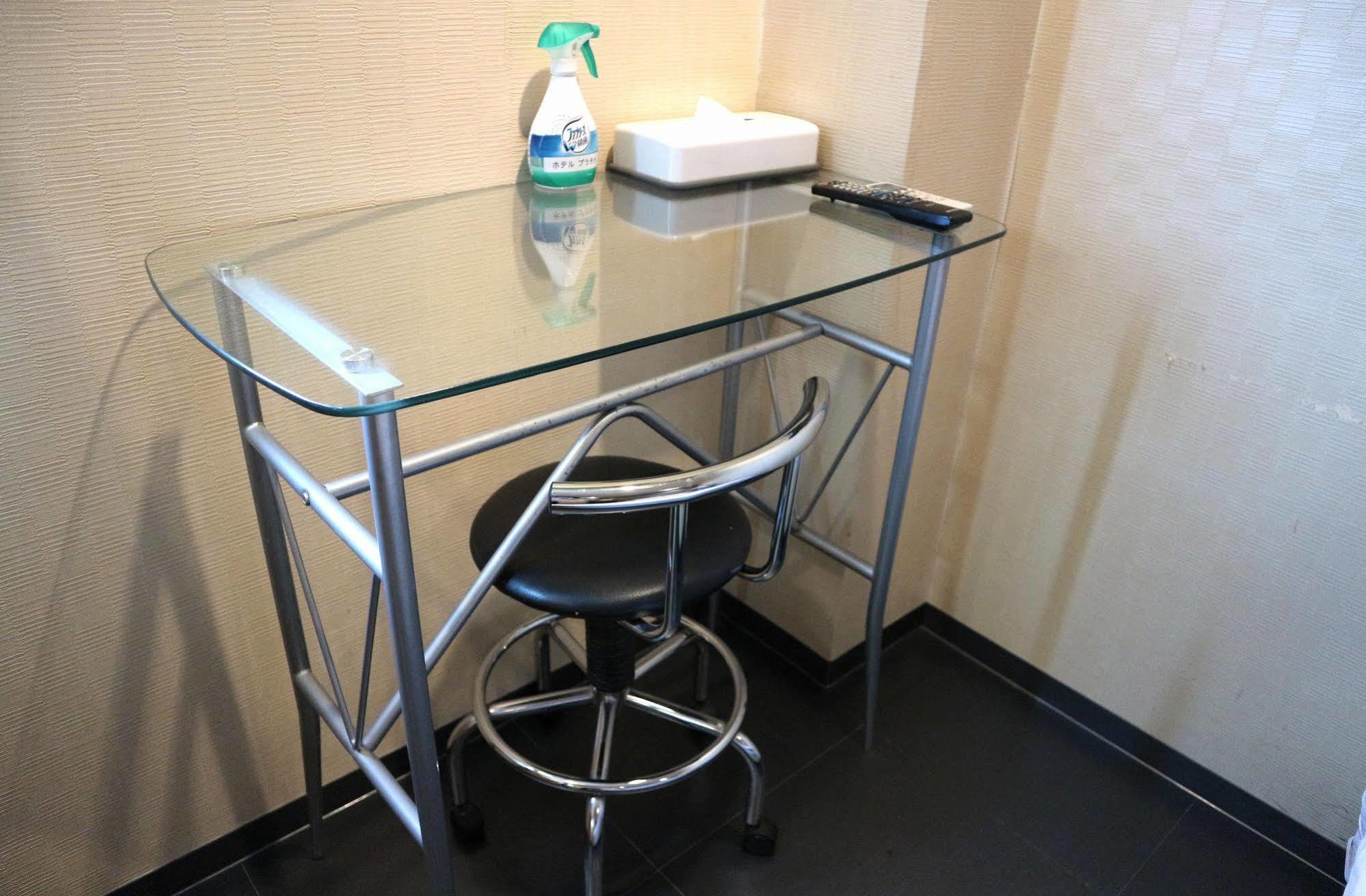 Uehonmachi Plaza Hotel (Adults Only) Осака Екстериор снимка