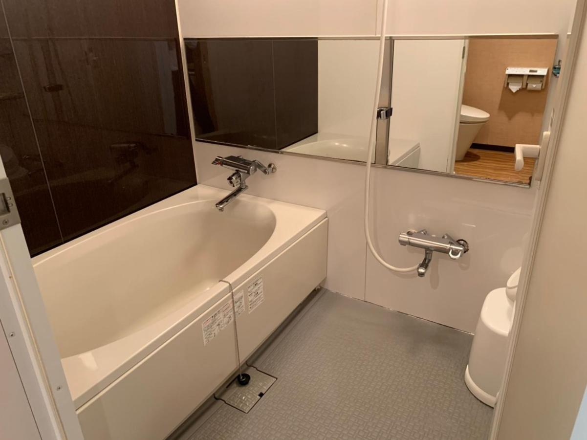 Uehonmachi Plaza Hotel (Adults Only) Осака Екстериор снимка